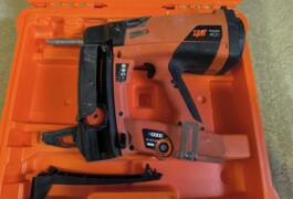 Location outil Cloueur Électrique Spit près de Feugères