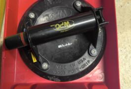 Location outil Ventouse À vitre près de Feugères