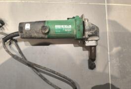 Location outil Grignoteuse Électrique Hitachi près de Feugères