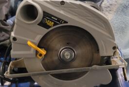 Location outil Scie circulaire Électrique Fartools près de Labarthe-sur-Lèze