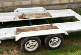 Location outil Remorque plateau Plus de 750kg près de Laboissière-en-Thelle