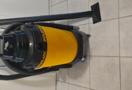 Location outil Aspirateur eau poussière Électrique près de Castelnau-le-Lez