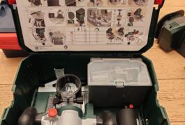 Location outil Défonceuse à bois Électrique Bosch près de Clichy