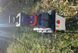 Location outil Broyeur de végetaux Électrique près de Pompertuzat