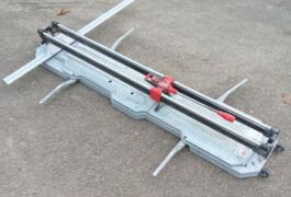 Location outil Coupe carrelage 120 près de Labastide-Saint-Pierre