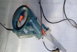 Location outil Scie sabre Électrique Black et decker près de Ploufragan