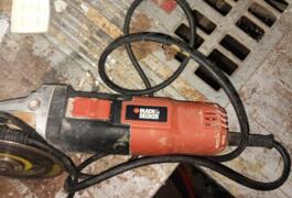 Location outil Meuleuse Électrique Black et decker près de Dirac