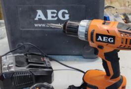 Location outil Perceuse Sans-fil Aeg près de Orcines