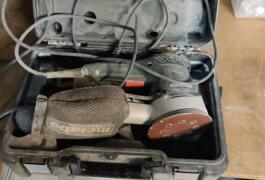 Location outil Ponceuse Électrique Metabo près de Orcines