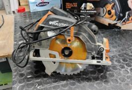 Location outil Scie circulaire Électrique près de Orcines