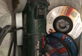 Location outil Meuleuse Électrique Bosch près de Malakoff