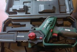 Location outil Mini tronçonneuse sans fil Parkside près de Brax