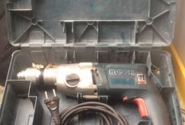 Location outil Perceuse Électrique Bosch pro près de Malakoff