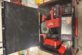 Location outil Burineur perforateur Électrique Milwaukee près de Athies