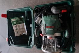 Location outil Défonceuse à bois Électrique Bosch près de Mios