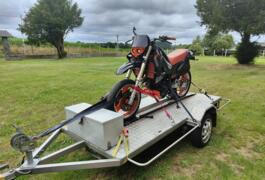 Location outil Remorque porte moto près de Passais Villages