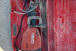 Location outil Marteau piqueur Électrique Hilti près de Saint-Maurice-l'Exil