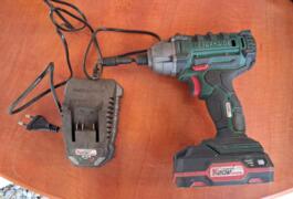 Location outil Visseuse à choc Aeg près de Sens-de-Bretagne