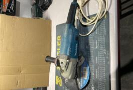 Location outil Meuleuse Électrique Makita près de Narbonne