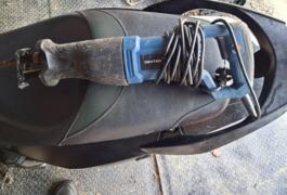 Location outil Scie sabre Électrique Dexter près de Sens-de-Bretagne