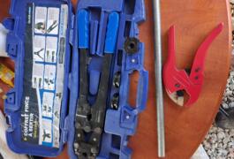 Location outil Pince à sertir multicouche per près de Sens-de-Bretagne