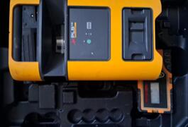 Location outil Niveau laser Spit près de Saint-Maurice-l'Exil