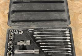 Location outil Clé à douille Coffret Stanley près de Loon-Plage