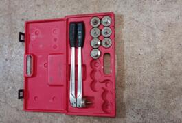 Location outil Pince à emboiture Virax près de Plateau d'Hauteville