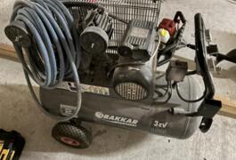 Location outil Compresseur Électrique près de Bidos