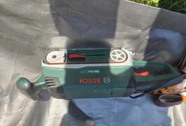 Location outil Ponceuse Électrique Bosch près de Ludon-Médoc