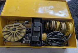 Location outil Cintreuse électrique Rems près de Saint-Pal-de-Mons