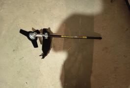 Location outil Débroussailleuse Thermique Scheppach près de Beauchamp