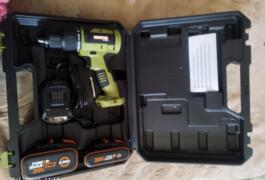 Location outil Perceuse Sans-fil Black et decker près de Choisy-le-Roi