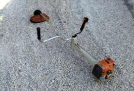Location outil Débroussailleuse Thermique Stihl près de Cadenet