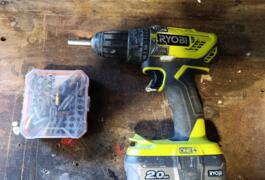 Location outil Perceuse Sans-fil Ryobi près de Marolles-en-Hurepoix