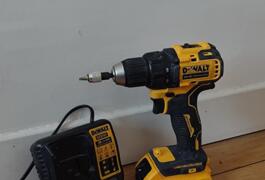 Location outil Perceuse Sans-fil Dewalt près de Montrouge