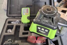 Location outil Niveau laser près de Martinvast