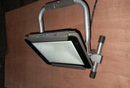 Location outil Éclairage Électrique près de Pau