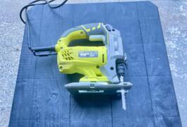 Location outil Scie sauteuse Filaire Ryobi près de Saint-Augustin