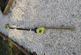 Location outil Taille haie sur perche Électrique Ryobi près de Ventabren