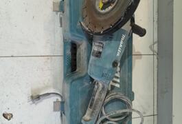 Location outil Meuleuse Électrique Makita près de Écouen