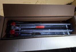 Location outil Coupe carreaux Manuel près de Tours