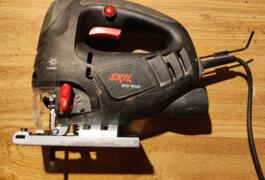 Location outil Scie sauteuse Filaire près de Traves