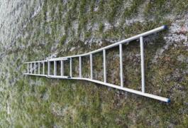 Location outil Échelle Alu près de Charsonville