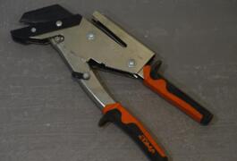 Location outil Coupe ardoise près de Feugères