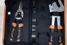 Location outil Pince à sertir Magnusson près de Clohars-Carnoët