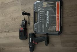 Location outil Perceuse Électrique Bosch près de Saint-Maur-des-Fossés