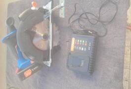 Location outil Scie circulaire Dexter près de Marseille