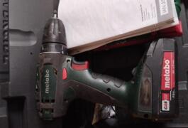 Location outil Perceuse Sans-fil Metabo près de Herblay-sur-Seine