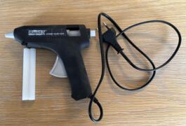 Location outil Pistolet à colle près de Levallois-Perret